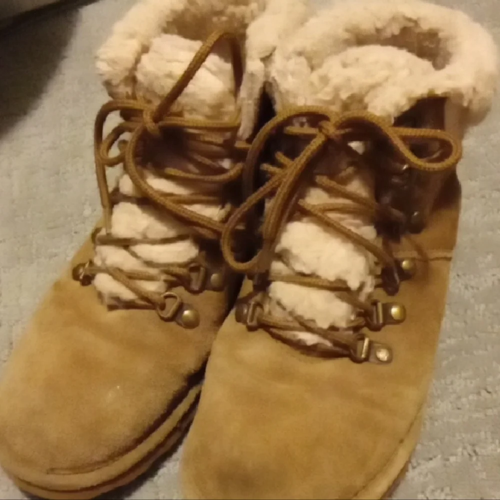 BEARPAW Marie Genuine Sheepskin Boots, 7M